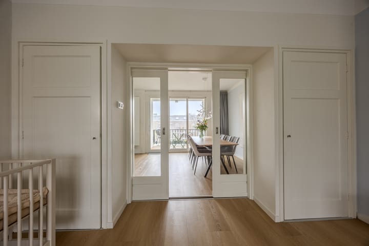 Photo 12 of van Nispenstraat 204