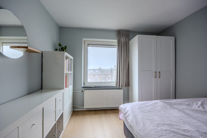 Photo 39 of van Nispenstraat 204