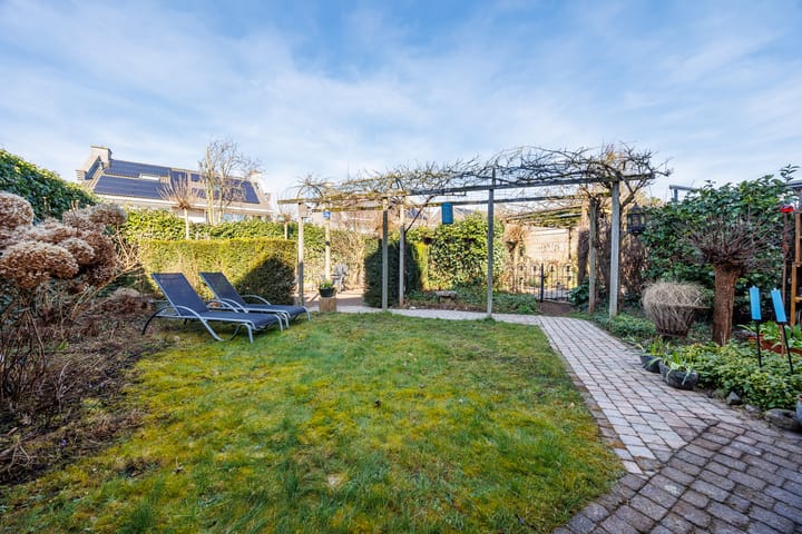 Foto 4 van Bacchus 10