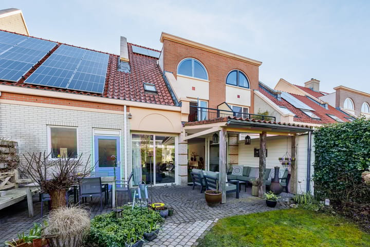 Foto 25 van Bacchus 10