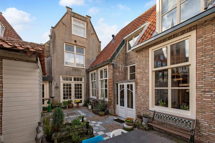 Photo 2 of Oude Delft 168