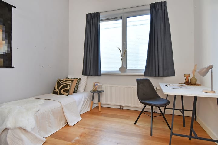 Foto 19 van Rijklof van Goensstraat 8