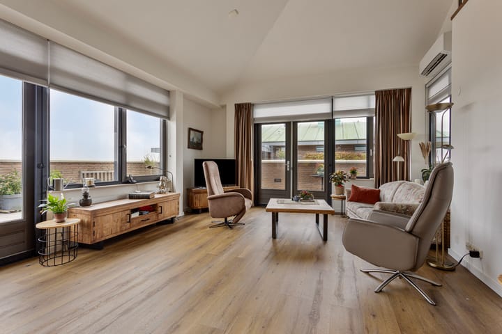 Foto 15 van Kamp 11 65