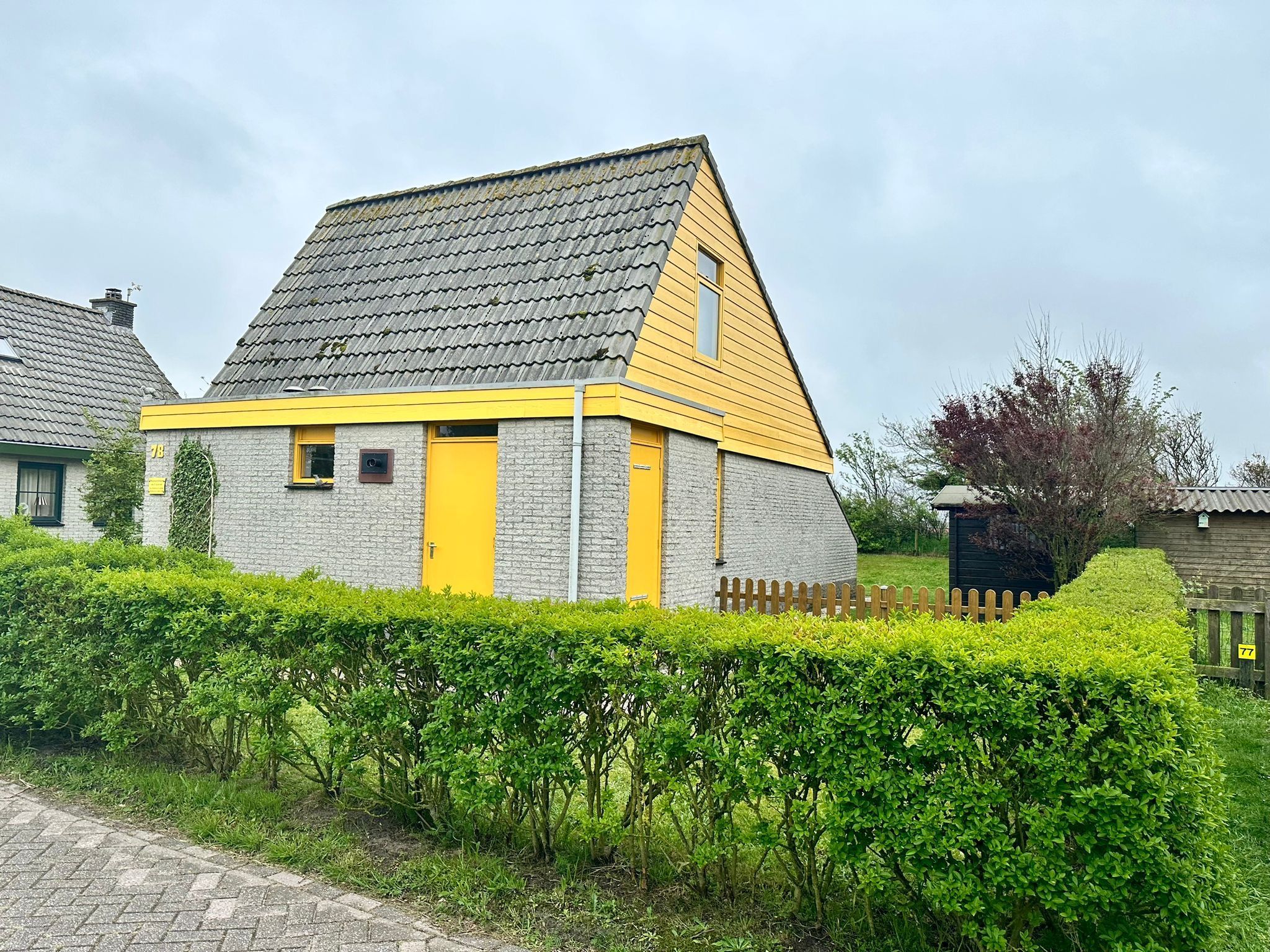 2-bedroom freehold villa in Julianadorp — photo 2 of 5