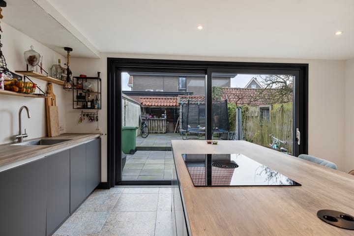 Foto 10 van Post van der Burgstraat 21