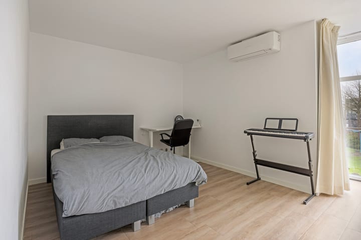 Foto 16 van Bisonstraat 21