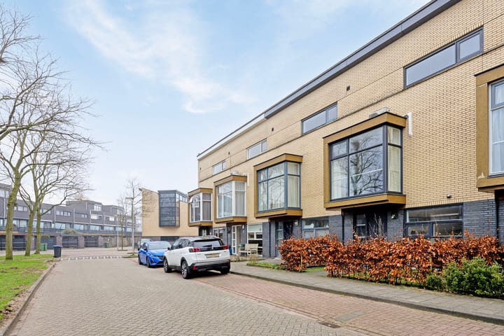 Foto 32 van Bisonstraat 21