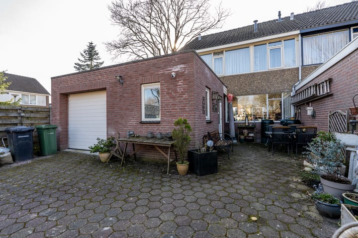 Foto 2 van Eikenhage 7