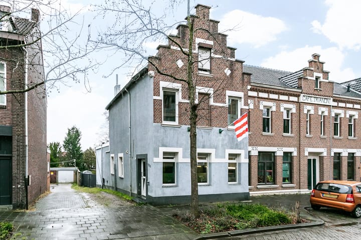 Hoofdstraat 123