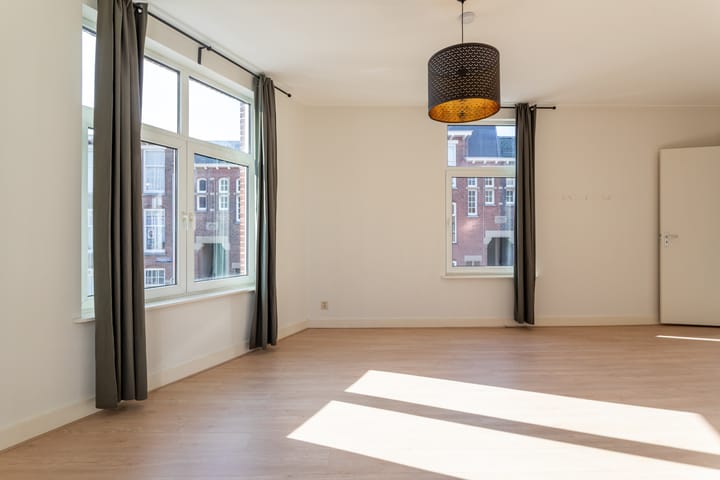 Foto 9 van Douzastraat 35