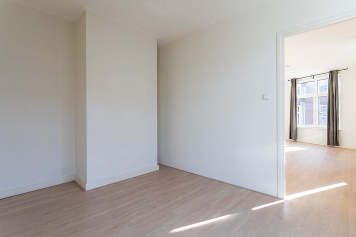 Foto 14 van Douzastraat 35