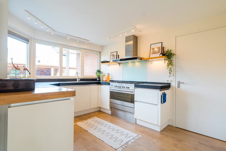 Foto 4 van Zwanebloem 8