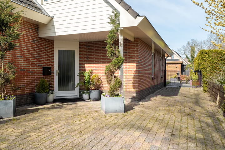 Foto 10 van Zwanebloem 8