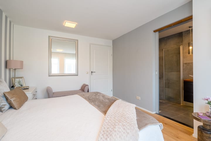 Foto 32 van Zwanebloem 8