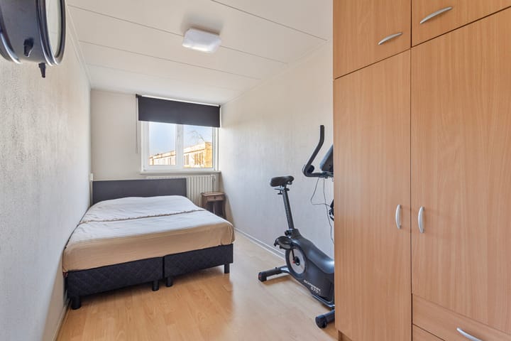 Foto 24 van Schepen van der Smitzenstraat 9