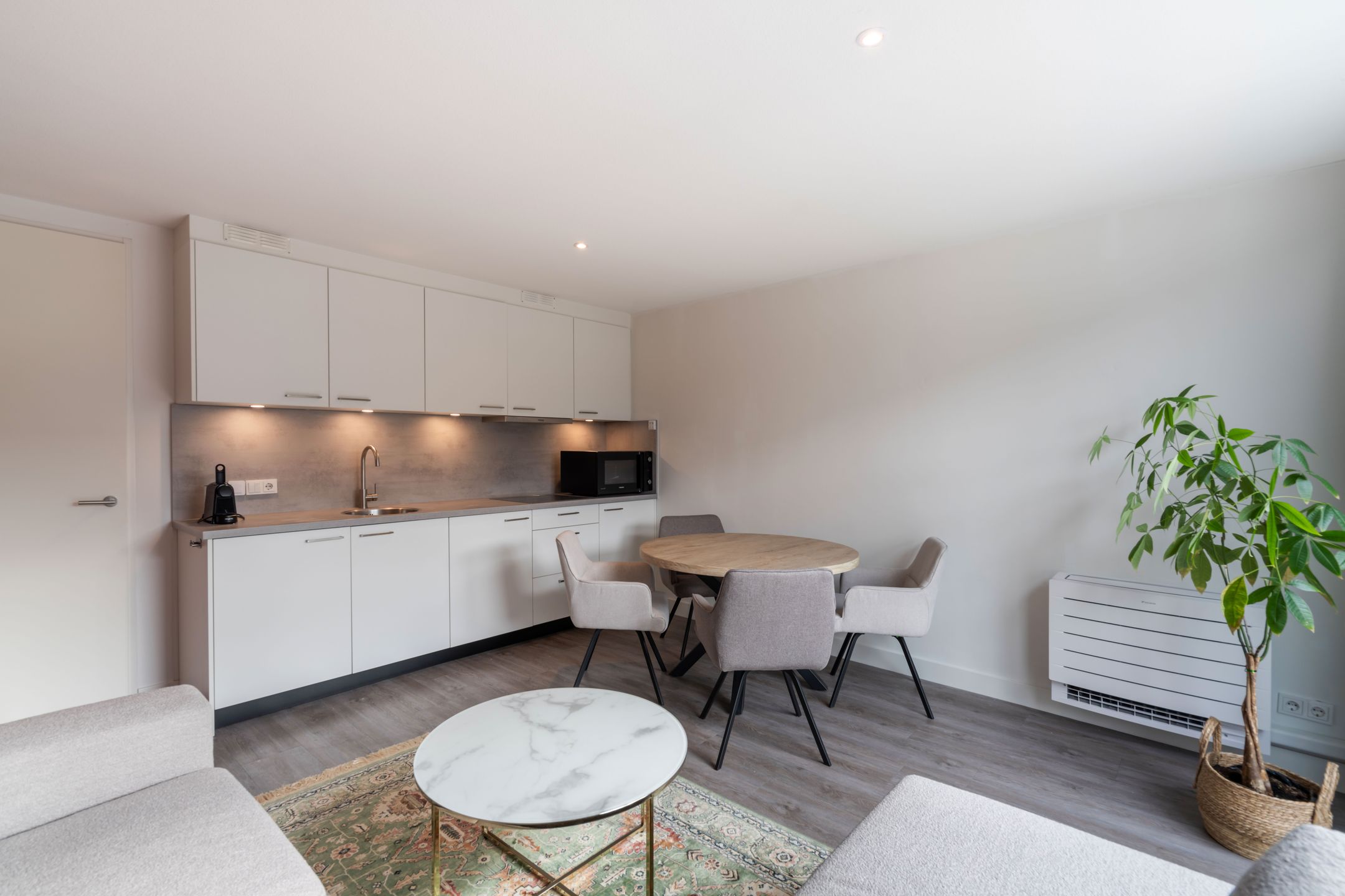 Photo 6 of Maasstraat 20-B