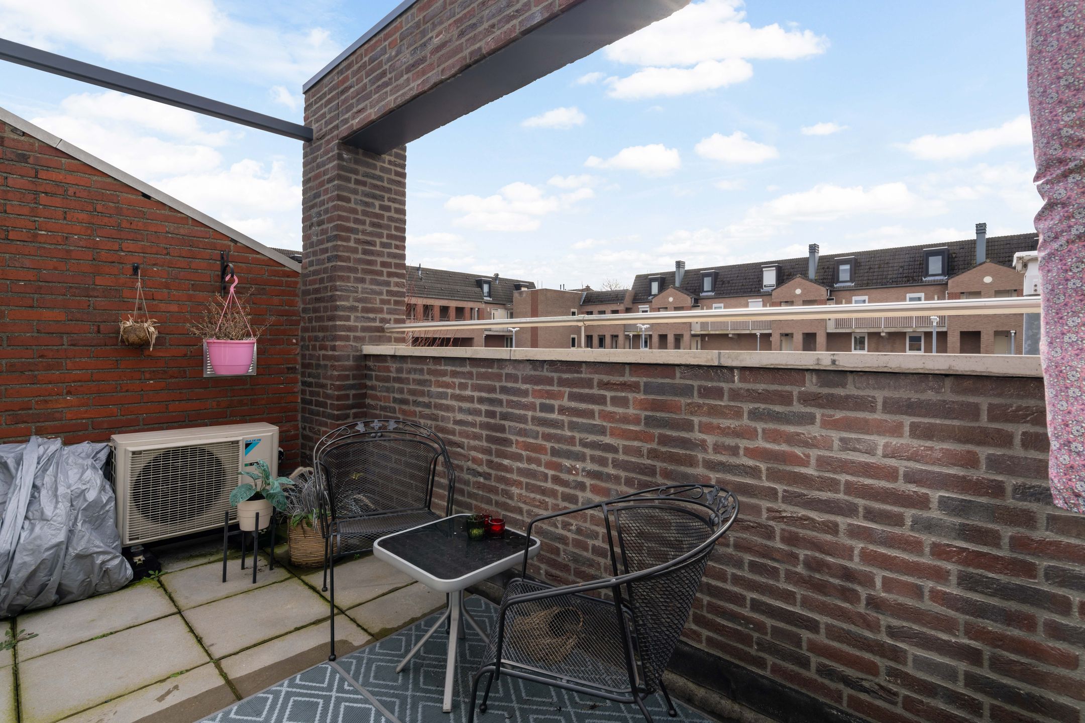 Photo 18 of Maasstraat 20-B