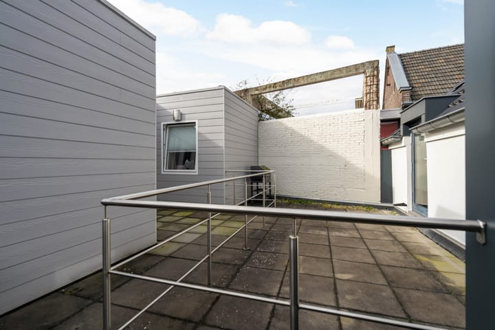 Foto 22 van Maasstraat 20-B