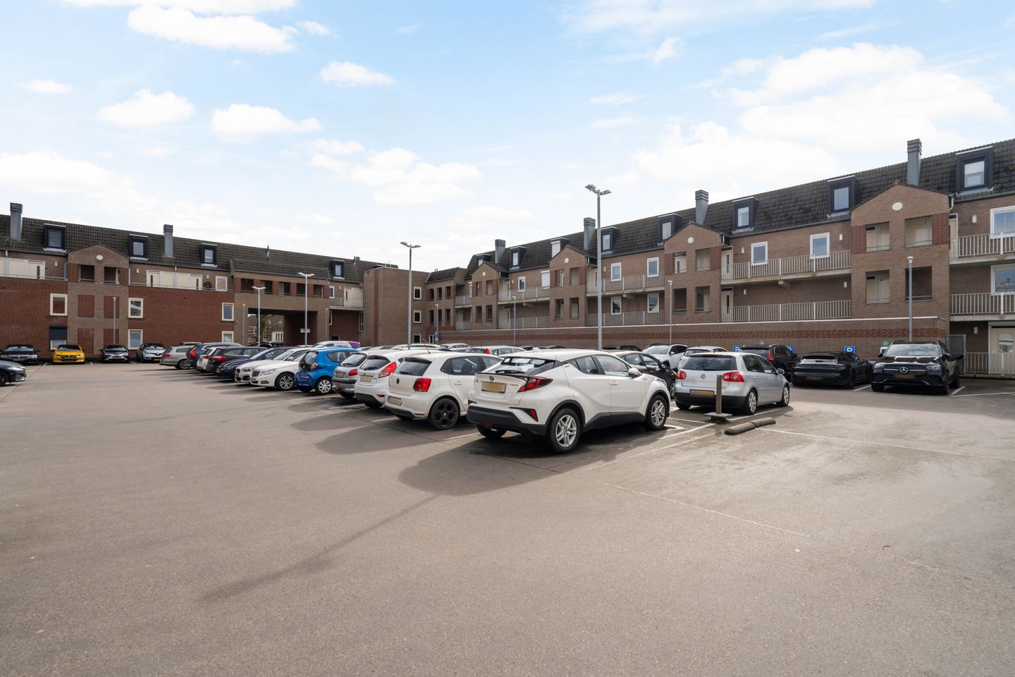 Photo 25 of Maasstraat 20-B