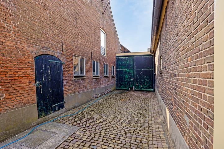 Foto 58 van Kerkstraat 1