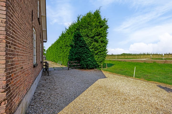 Foto 68 van Kerkstraat 1