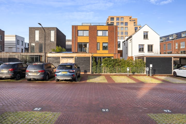 Foto 7 van Werf van Montan 4