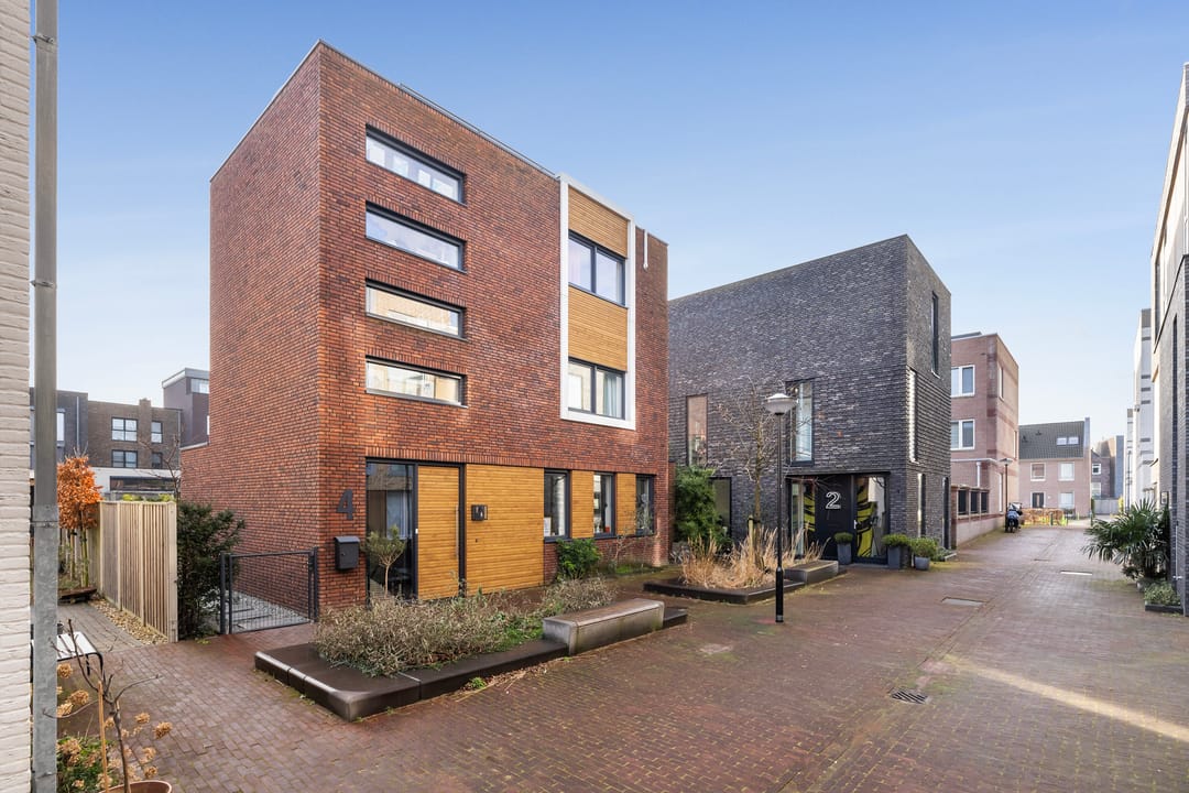 Foto 8 van Werf van Montan 4