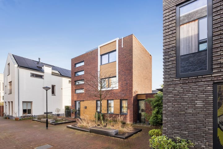 Foto 9 van Werf van Montan 4