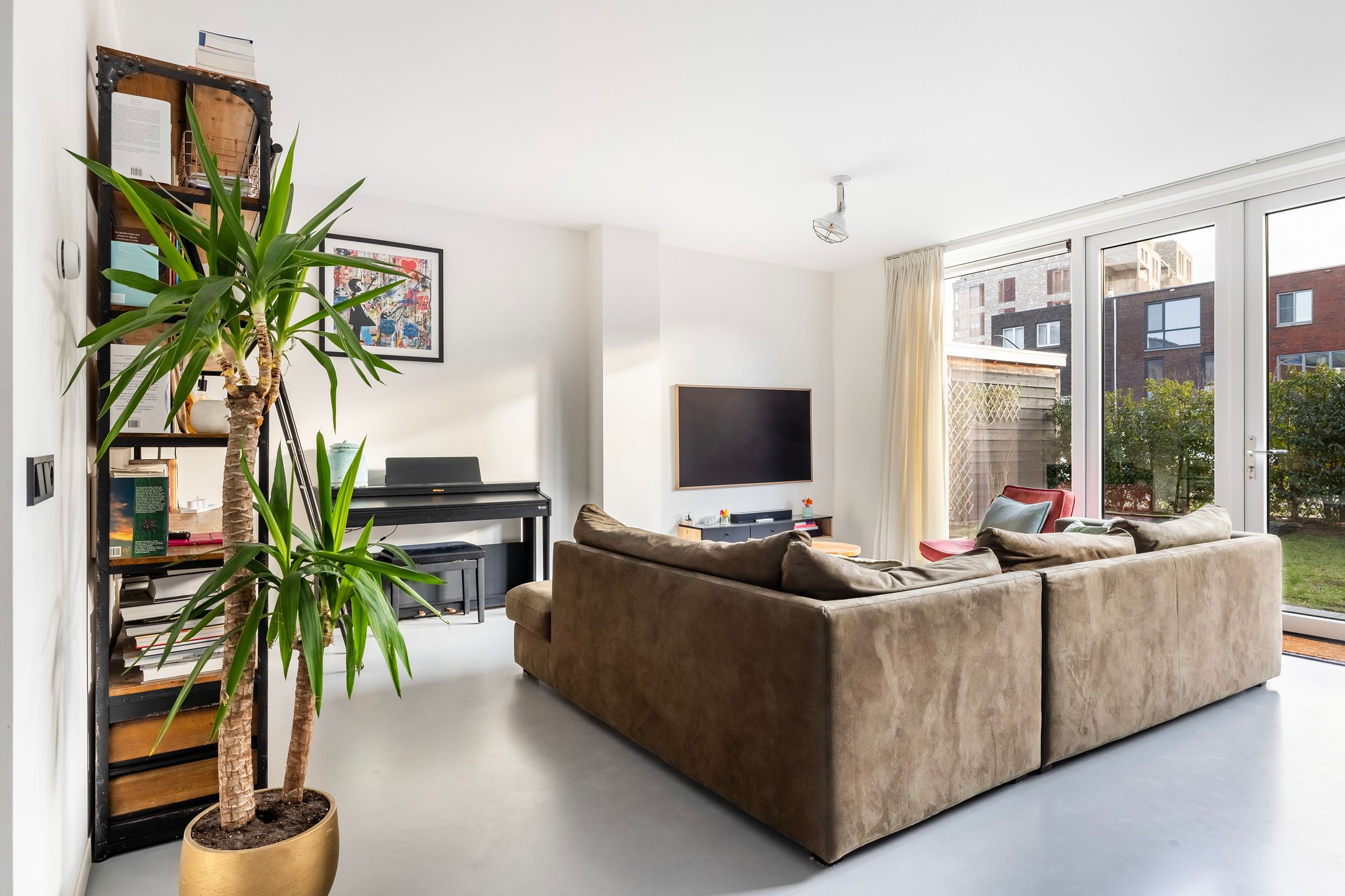 Foto 24 van Werf van Montan 4