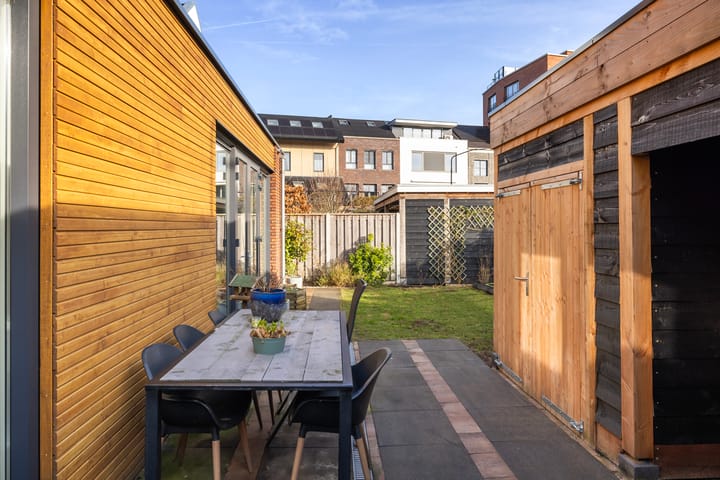 Foto 30 van Werf van Montan 4