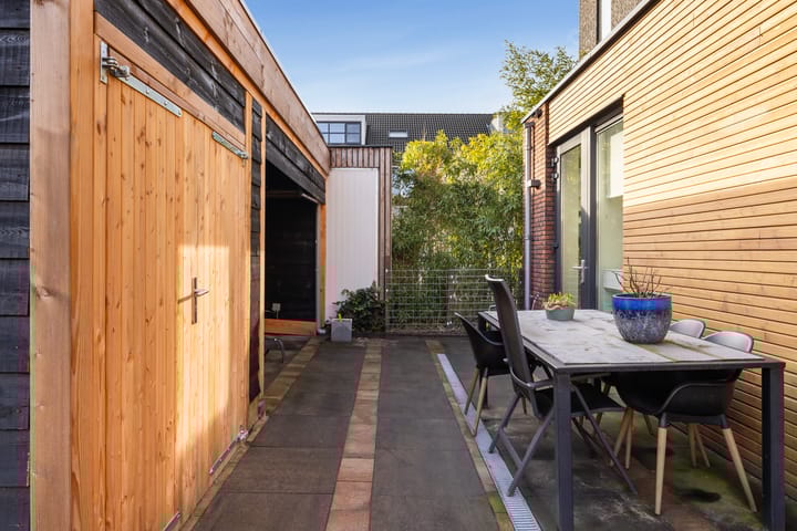 Foto 31 van Werf van Montan 4