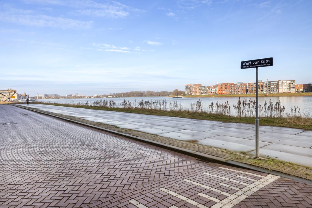 Foto 53 van Werf van Montan 4