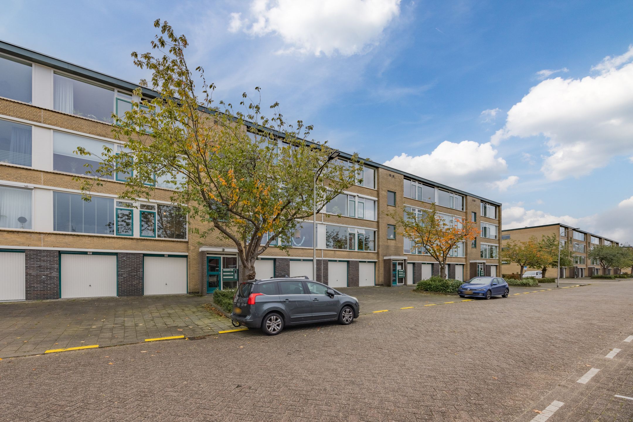 Photo 6 of Van Anrooystraat 33