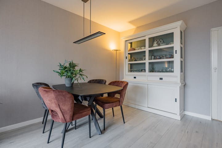 Foto 15 van Van Anrooystraat 33