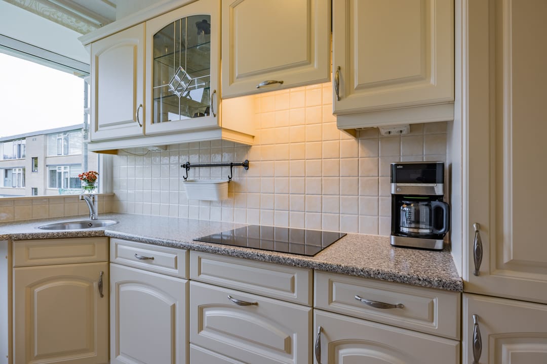 Photo 17 of Van Anrooystraat 33