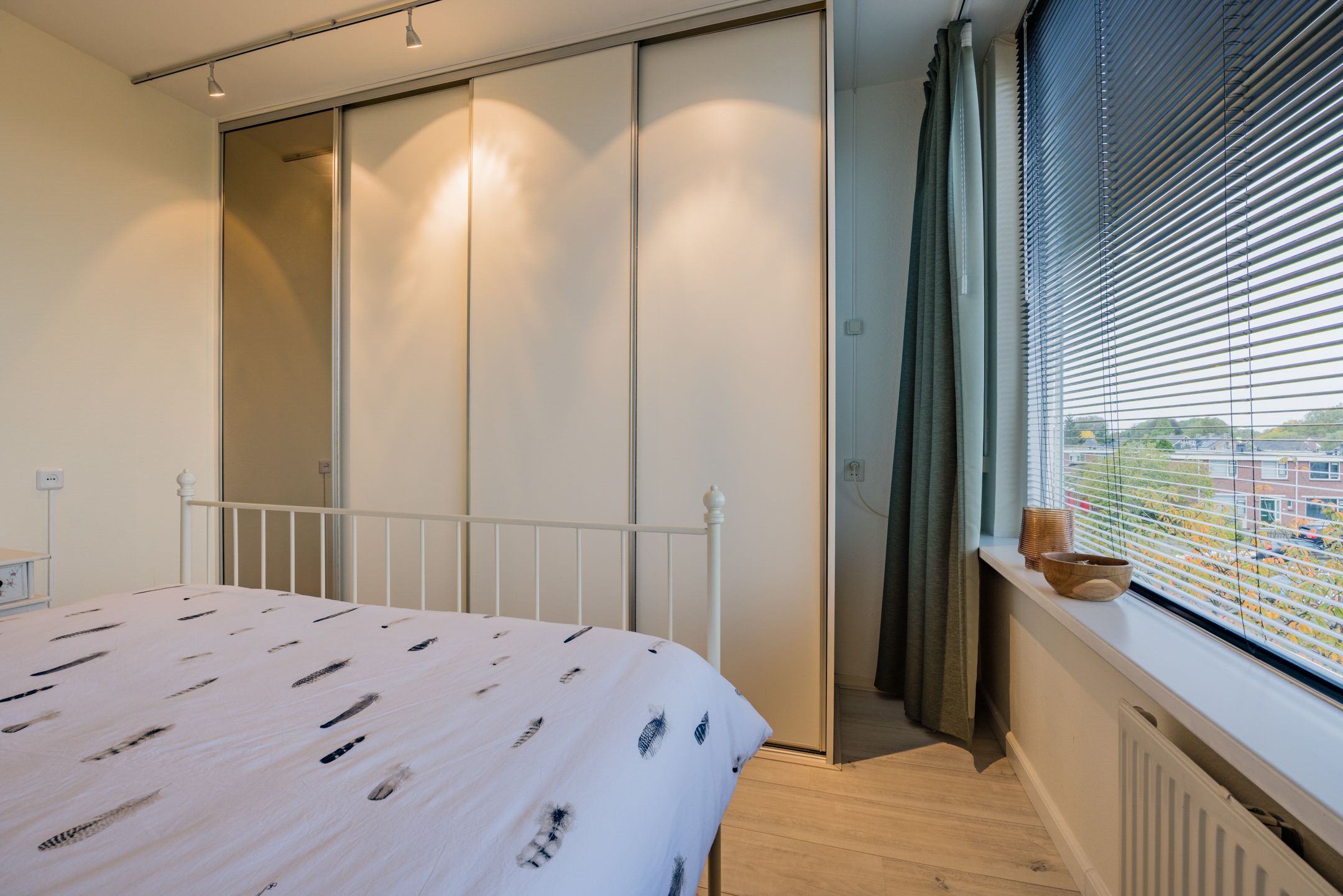 Photo 24 of Van Anrooystraat 33