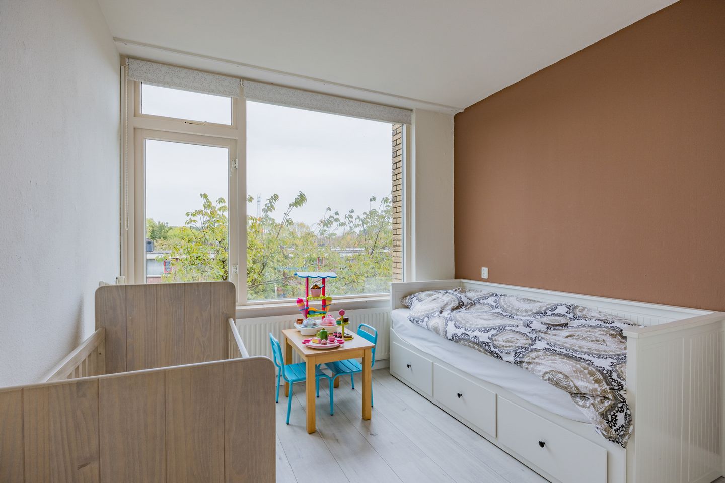 Photo 25 of Van Anrooystraat 33