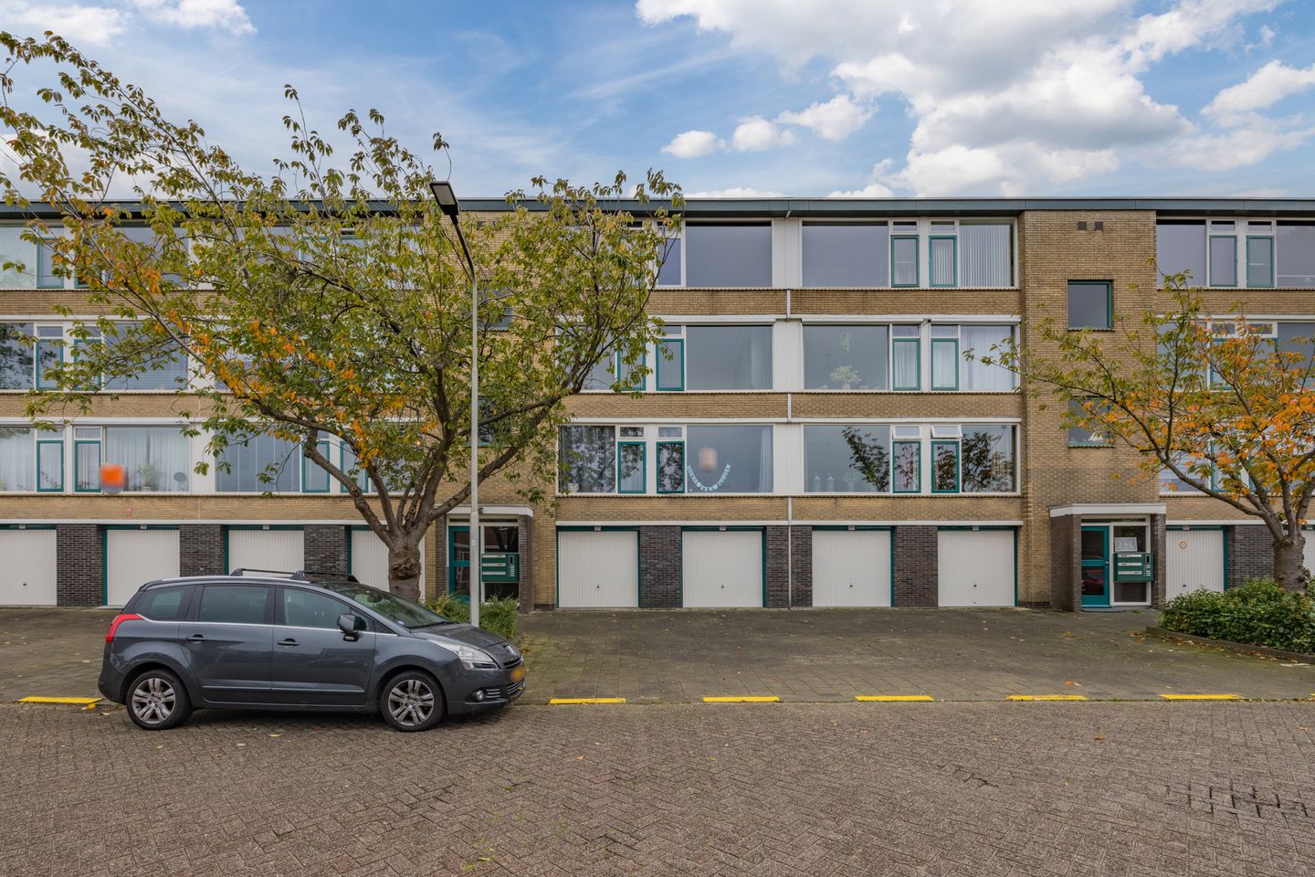 Photo 35 of Van Anrooystraat 33