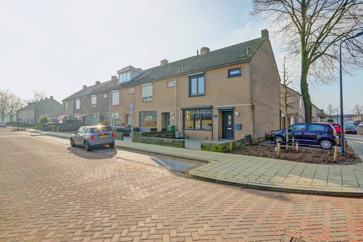 Foto 2 van Middelburglaan 72