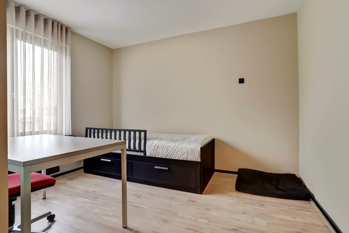 Foto 15 van Middelburglaan 72