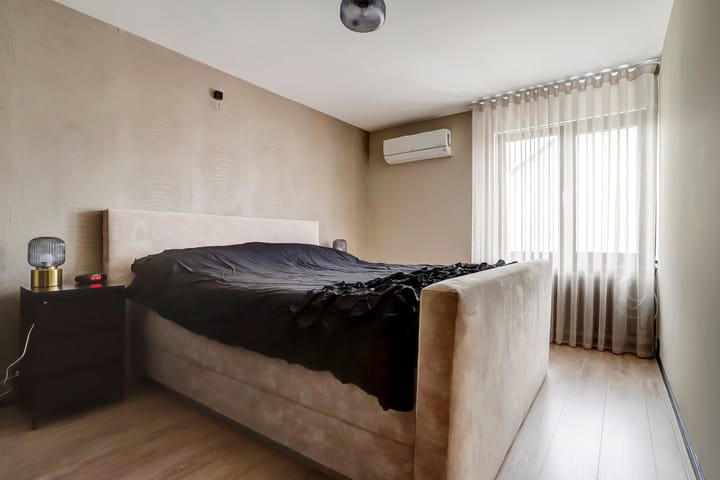 Foto 13 van Middelburglaan 72