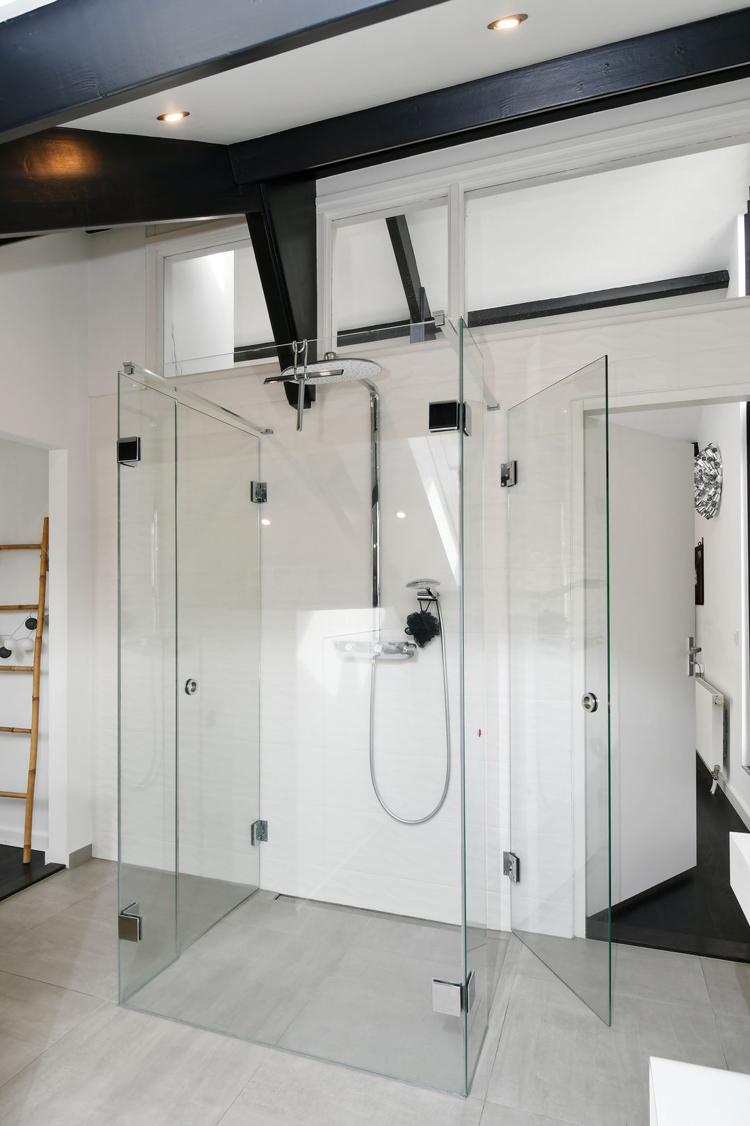 Foto 46 van Maarten Reuchlinlaan 18