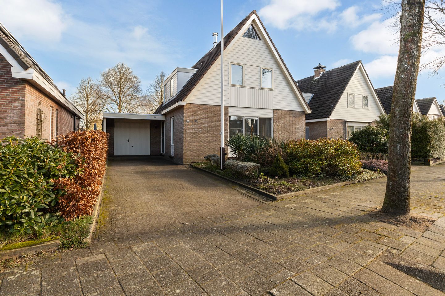 Foto 1 van Idzerdastins 89