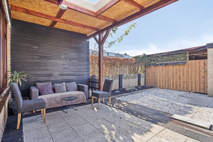 Foto 32 van Roggebotstraat 87