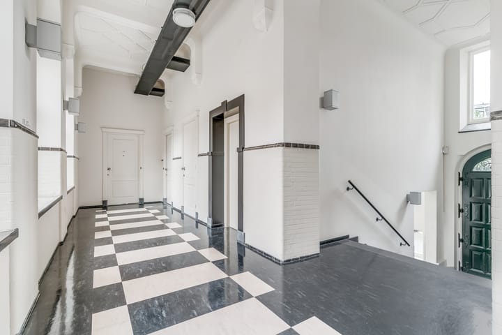 Photo 6 of Hugo de Grootstraat 111