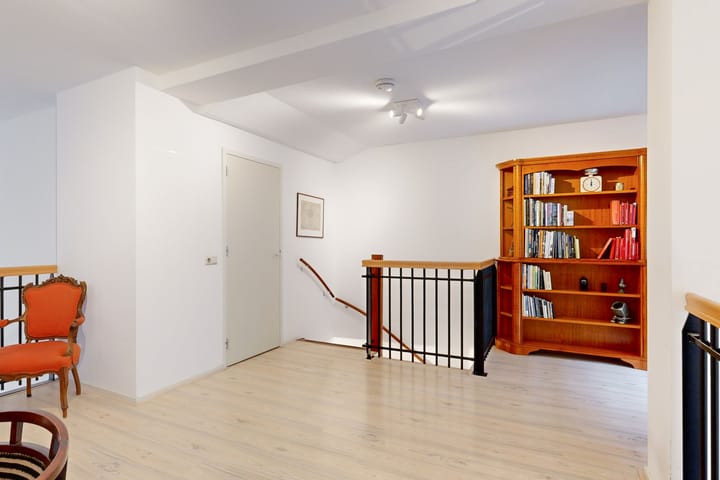 Photo 34 of Hugo de Grootstraat 111