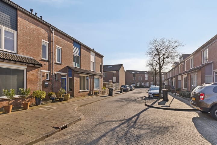 Foto 5 van Klompenmakerstraat 4