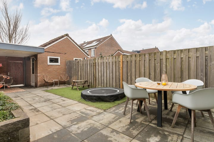 Photo 23 of Boris Pasternak-erf 135