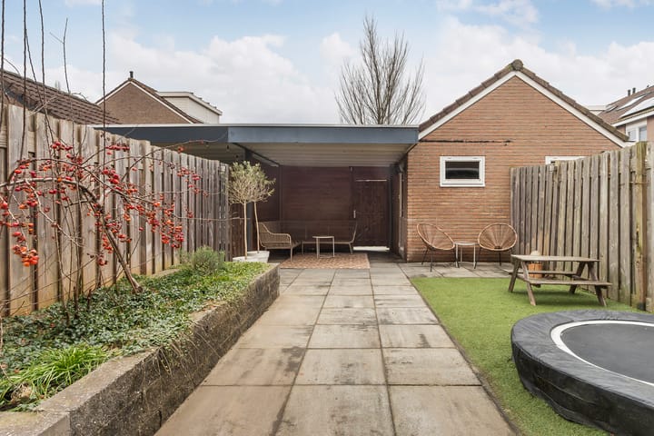 Photo 24 of Boris Pasternak-erf 135