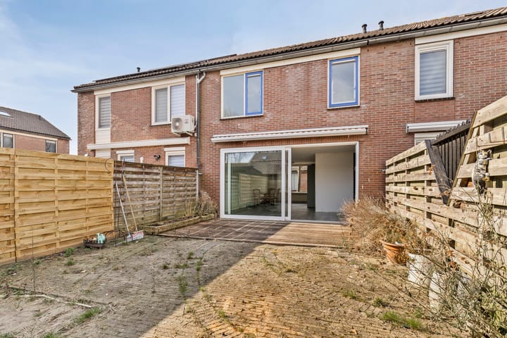 Foto 29 van Klompenmakerstraat 4